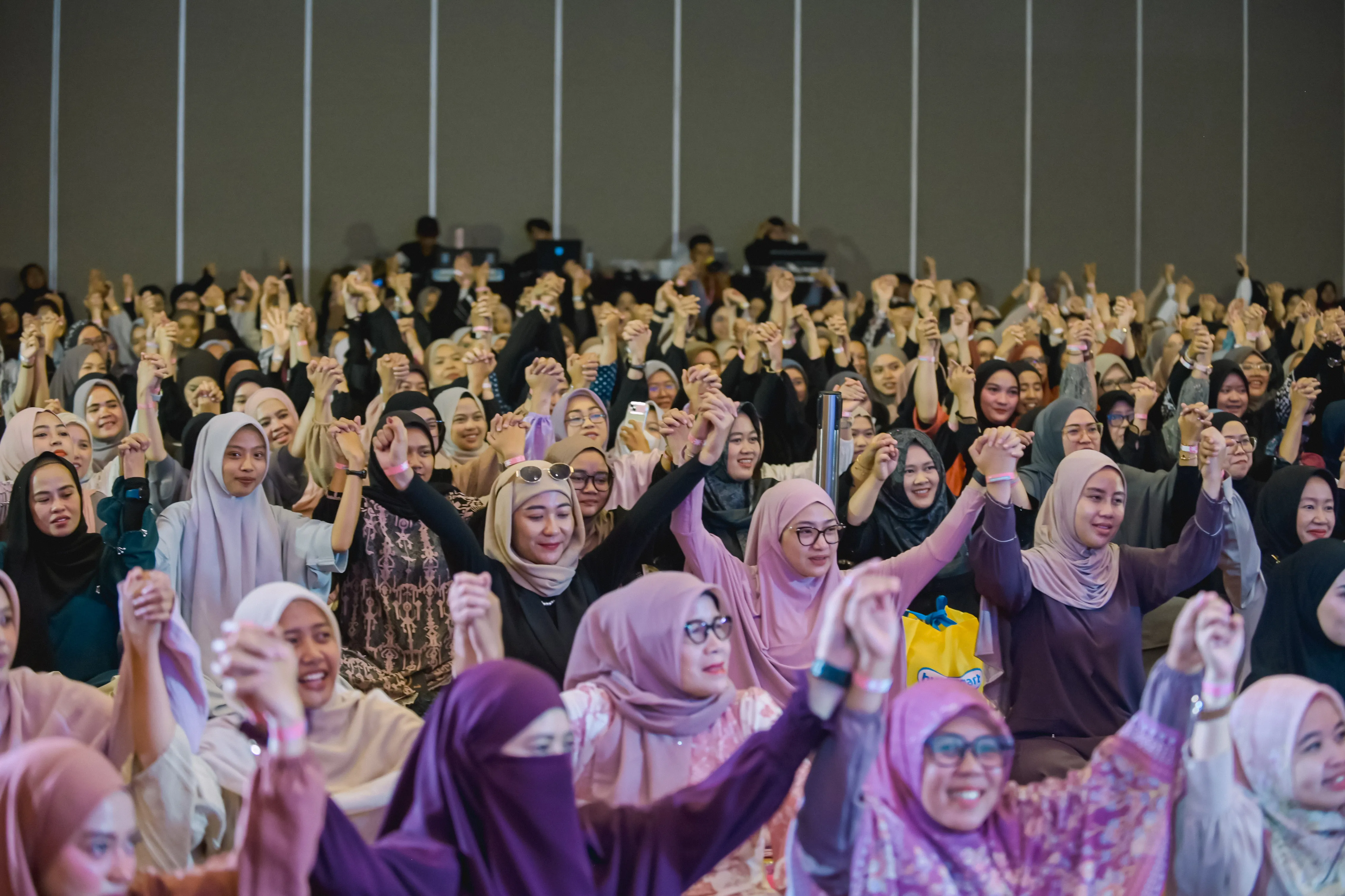 Pulih Dari Luka 2.0 Karawang: Bersama Ghinan Rhinda Menuju Versi Terbaikmu